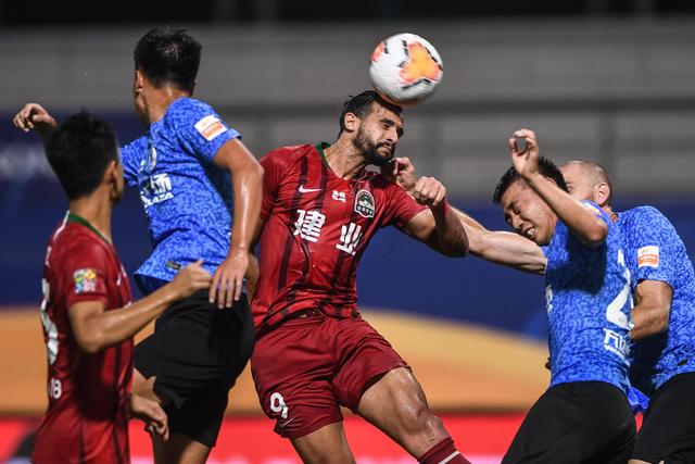 李荣培三年常规合同续约天津 升任球队副队长