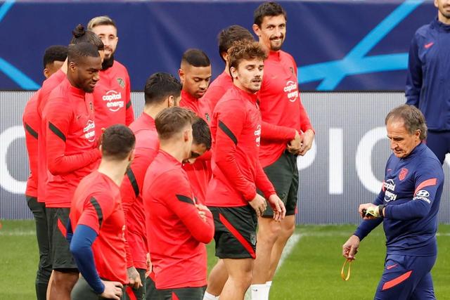 杨瀚森17+12青岛胜山东 范子铭24分首钢负山西